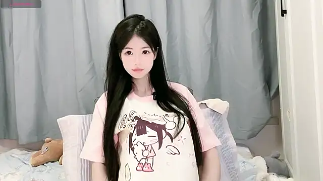 XiaoMei-iiiiii online show from May 9, 2026, 7:13 am