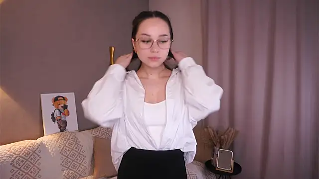 DaysiChristi online show from April 24, 2026, 6:10 pm