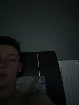 Snapshot of EliteGent chatting on April 16, 2026, 5:14 pm EliteGent online show from April 16, 2026, 5:14 pm