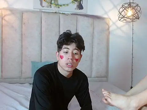 mrandmrsvixencs online show from April 29, 2026, 5:30 pm