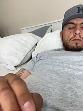 lameraverga25 online show from April 16, 2026, 9:50 pm