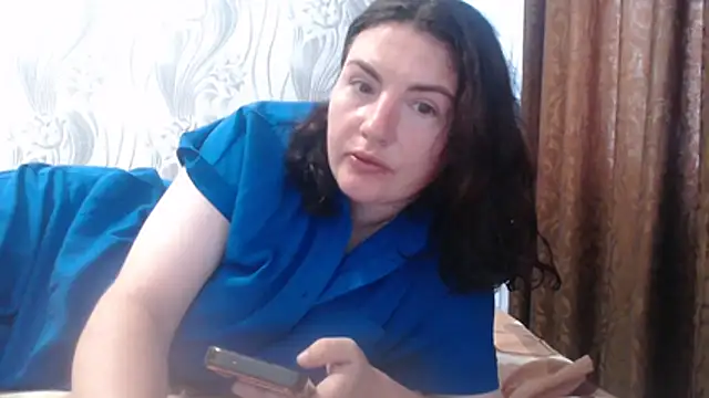AlinaxJames online show from July 3, 2026, 8:32 am
