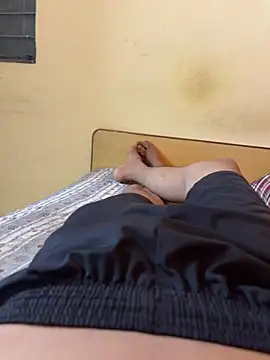 Snapshot of SkinnyGuy23 chatting on May 23, 2026, 2:10 pm SkinnyGuy23 online show from May 23, 2026, 2:10 pm