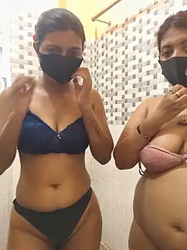 Loving Naughtycouple online show from June 4, 2026, 7:03 am