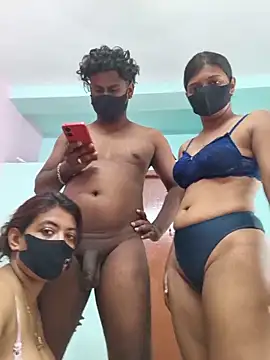 Loving Naughtycouple online show from June 5, 2026, 6:31 am