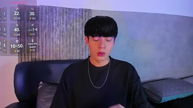 Isaac 01  online show from April 18, 2026, 12:42 pm