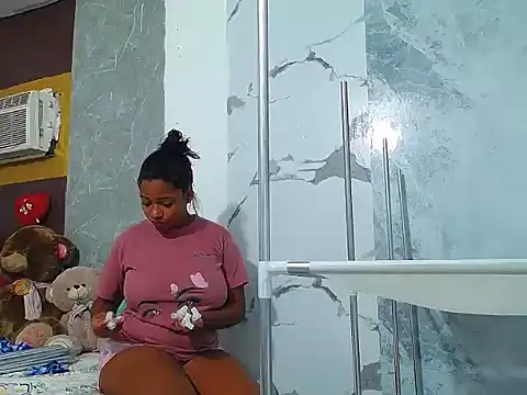 Brunett sexy1 online show from April 30, 2026, 6:31 am