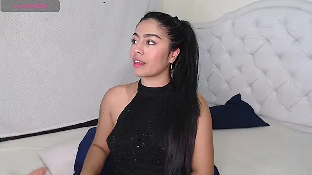 Snapshot of Violet_myers04 chatting on May 2, 2026, 3:22 am Violet myers04 online show from May 2, 2026, 3:22 am