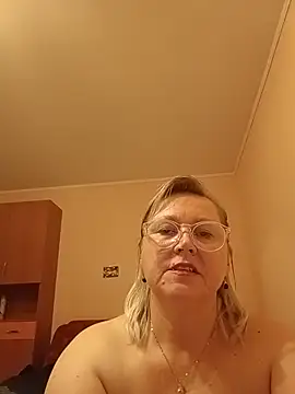 Snapshot of I_amVeronicle chatting on June 10, 2026, 8:30 pm I amVeronicle online show from June 10, 2026, 8:30 pm