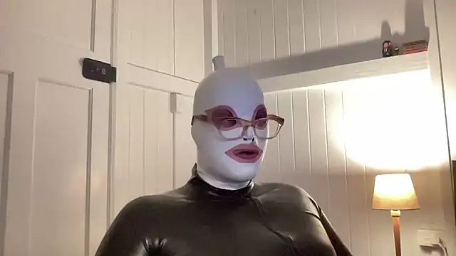 Paramariborubber online show from April 18, 2026, 12:09 pm