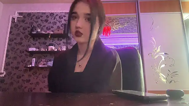 ShriekedGrafting online show from April 19, 2026, 9:52 am