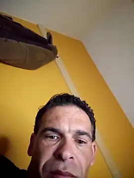 Shsaaeq online show from April 18, 2026, 8:09 pm