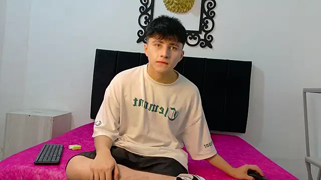 Snapshot of LunayDream chatting on July 7, 2026, 11:58 am LunayDream online show from July 7, 2026, 11:58 am