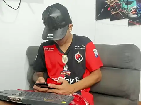 MaikDEMON latino online show from April 24, 2026, 4:20 pm