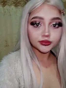 Snapshot of lya_nekko_ chatting on June 8, 2026, 12:14 am lya nekko online show from June 8, 2026, 12:14 am