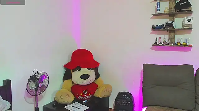 Snapshot of Teo_Rave chatting on May 20, 2026, 5:19 pm Teo Rave online show from May 20, 2026, 5:19 pm
