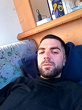 Snapshot of alieno_napoletano chatting on May 9, 2026, 8:30 am alieno napoletano online show from May 9, 2026, 8:30 am