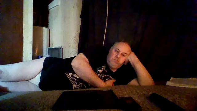 Snapshot of Nightshade1195 chatting on May 21, 2026, 6:04 pm Nightshade1195 online show from May 21, 2026, 6:04 pm