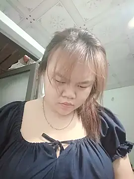 Truxcy1 online show from May 26, 2026, 5:53 pm