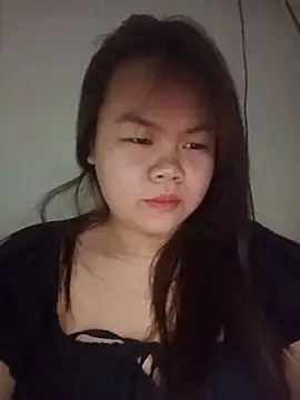 Truxcy1 online show from June 5, 2026, 4:02 pm