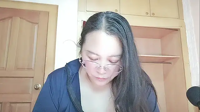 Snapshot of lymm78 chatting on May 8, 2026, 1:55 am lymm78 online show from May 8, 2026, 1:55 am