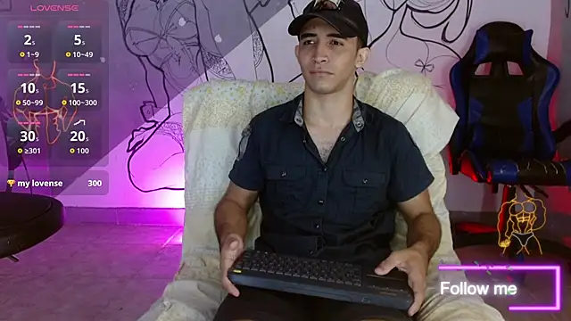 Snapshot of caius_bigcock1 chatting on June 4, 2026, 12:44 pm caius bigcock1 online show from June 4, 2026, 12:44 pm