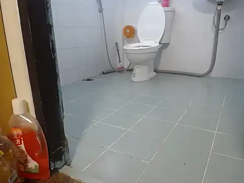 Bonnie-Thai online show from April 28, 2026, 7:13 am