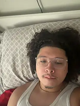 Snapshot of luv_chino chatting on May 25, 2026, 2:12 pm luv chino online show from May 25, 2026, 2:12 pm