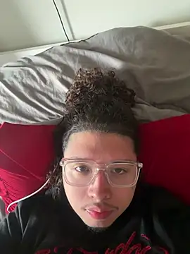 Snapshot of luv_chino chatting on May 31, 2026, 9:49 pm luv chino online show from May 31, 2026, 9:49 pm
