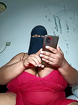 Loly mor26 online show from April 28, 2026, 5:01 am