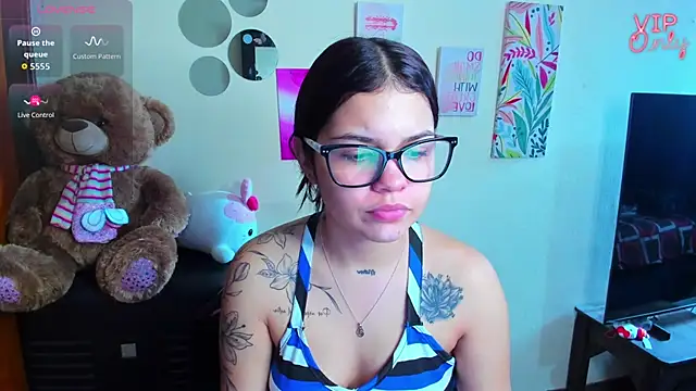 Snapshot of angelina_77 chatting on May 23, 2026, 2:32 pm angelina 77 online show from May 23, 2026, 2:32 pm