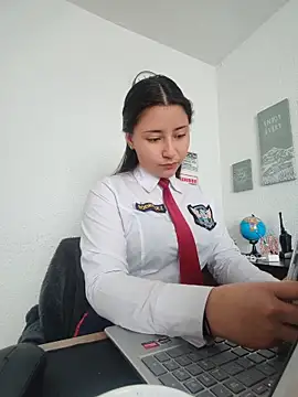 Snapshot of Queen_linda1 chatting on May 12, 2026, 12:13 pm Queen linda1 online show from May 12, 2026, 12:13 pm