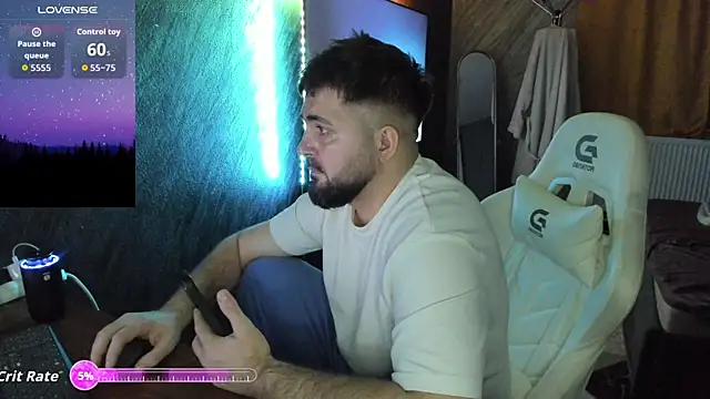 Eduu2222 online show from April 21, 2026, 7:28 pm