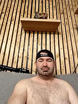 yuyukyler online show from April 21, 2026, 6:44 pm