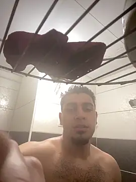 astoperaaa online show from April 26, 2026, 11:41 am