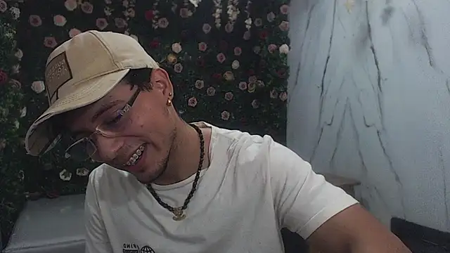 Snapshot of jbarto_ chatting on May 23, 2026, 8:57 pm jbarto online show from May 23, 2026, 8:57 pm