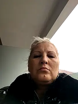 Divineblond online show from October 24, 2025, 8:11 am