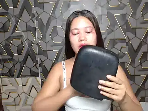 Snapshot of ur_prettychelsie chatting on June 3, 2026, 6:35 pm ur prettychelsie online show from June 3, 2026, 6:35 pm