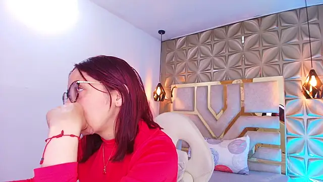 stephaniesun  online show from June 3, 2026, 3:17 pm