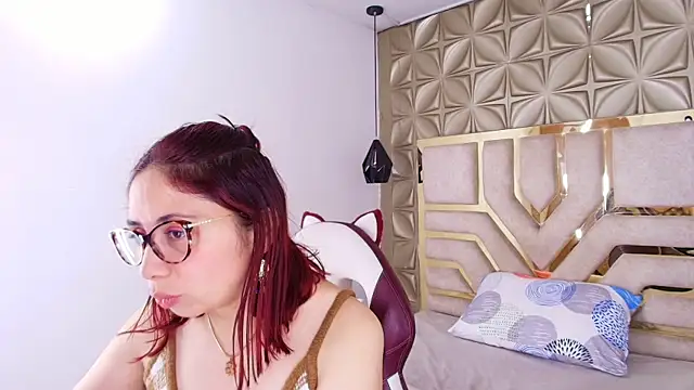 Snapshot of stephaniesun_ chatting on June 23, 2026, 2:04 pm stephaniesun online show from June 23, 2026, 2:04 pm