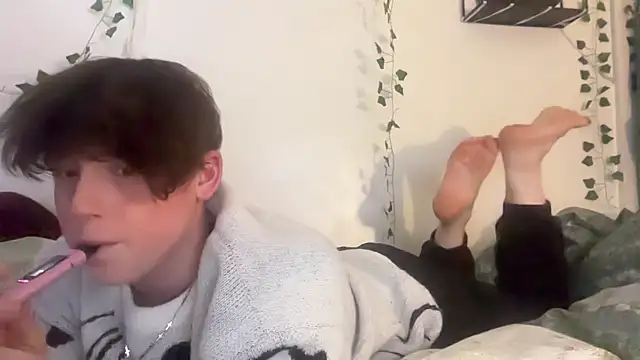 JacobHiltonn online show from June 8, 2026, 12:38 pm
