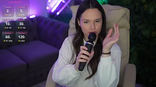 ArinaVoicee online show from April 29, 2026, 12:53 pm