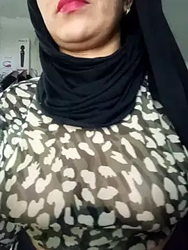 Snapshot of nadia__abaud chatting on January 8, 2025, 2:57 am nadia  abaud online show from January 8, 2025, 2:57 am