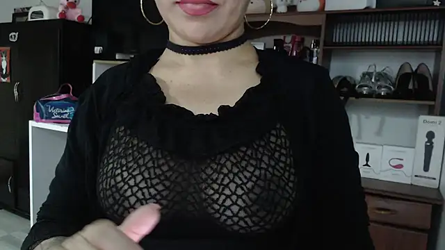 Snapshot of nadia__abaud chatting on February 2, 2025, 3:43 am nadia  abaud online show from February 2, 2025, 3:43 am