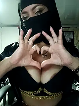 Snapshot of nadia__abaud chatting on March 10, 2025, 11:27 pm nadia  abaud online show from March 10, 2025, 11:27 pm