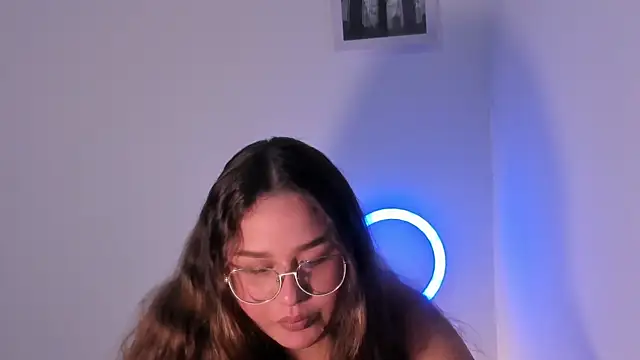 Snapshot of sharaa_miller chatting on May 21, 2026, 7:43 pm sharaa miller online show from May 21, 2026, 7:43 pm