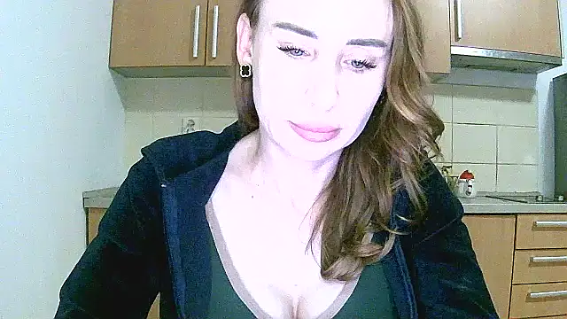 GlarysLoveresx online show from May 14, 2026, 7:53 pm