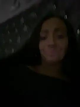 lucyluvxx online show from April 28, 2026, 12:53 am