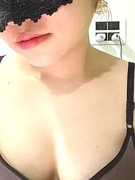 silkyhairs online show from June 10, 2026, 5:45 pm