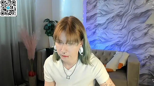 Elira Vane online show from June 15, 2026, 10:39 am